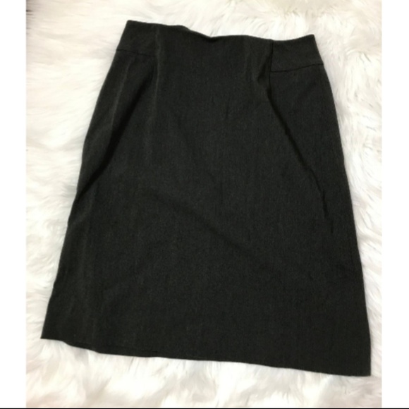 Ann Taylor Dresses & Skirts - Ann Taylor LOFT Gray Skirt Petite Sz 2 Stretch